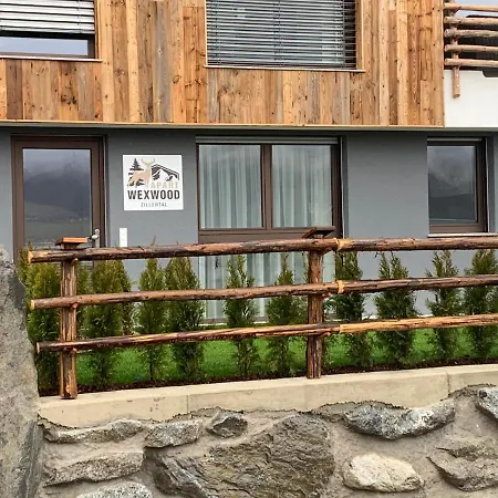 Apart Wexwood Hart im Zillertal Exterior photo